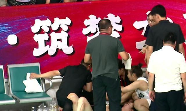 佳手感好, 全运会女篮, 四川队靠整